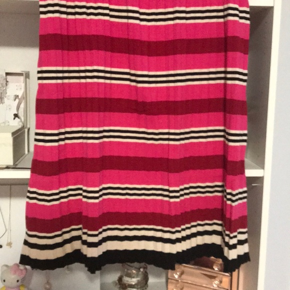 ⭐️HOST PICK⭐️ DOLAN Dora Knit Midi Skirt - Picture 7 of 10